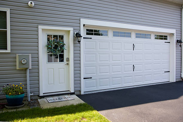 24/7 Emergency Garage Door Panel Replacement experts in College, AK